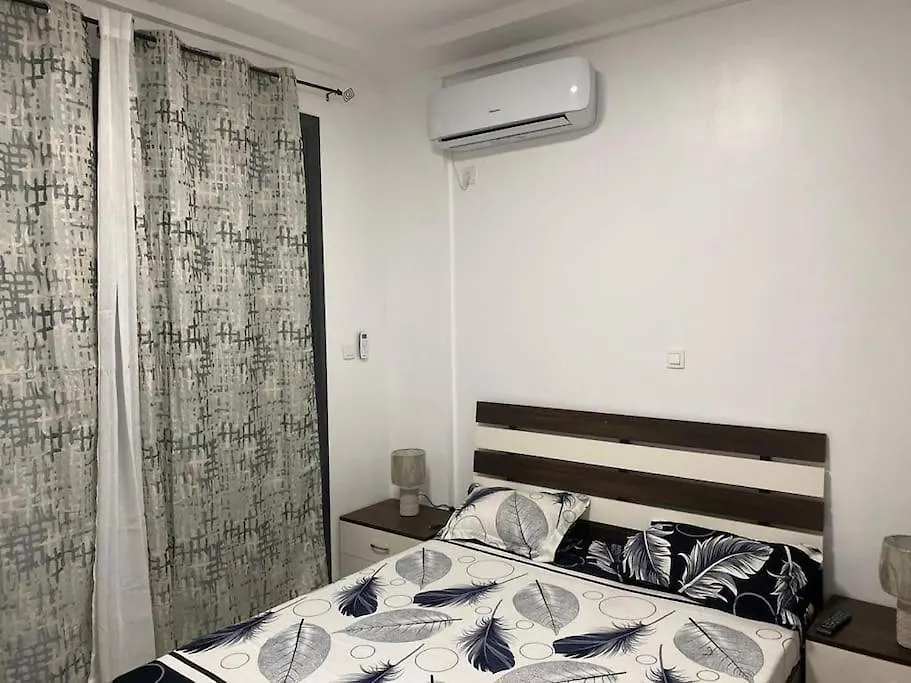 Appartement 3 Chambres Au Point E 다카르 아파트